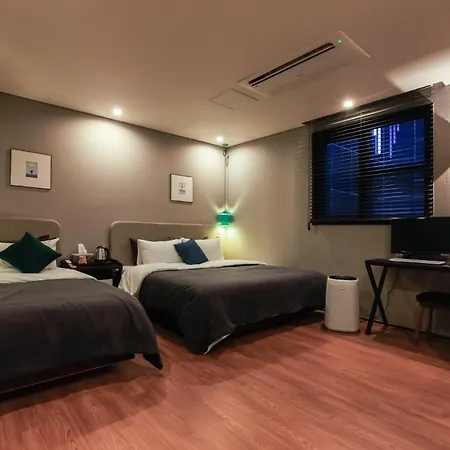 Brown Dot Yangjeong
